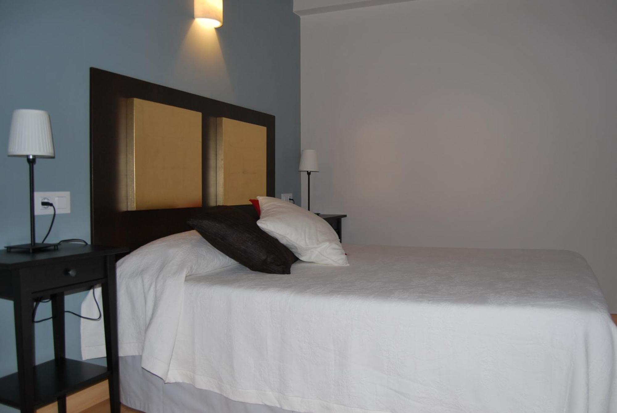 Apartamentos Plaza Mayor 라네스 외부 사진