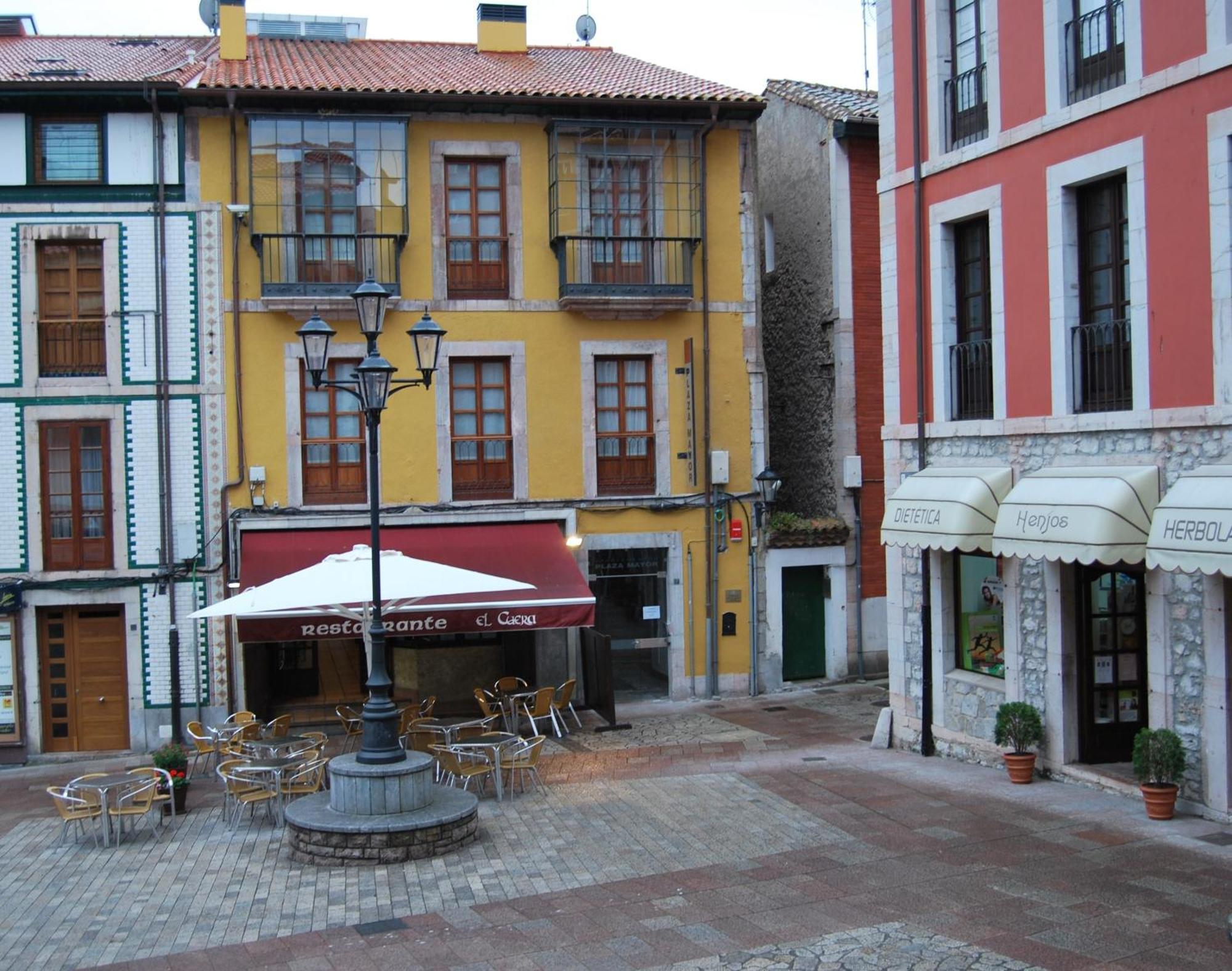 Apartamentos Plaza Mayor 라네스 외부 사진